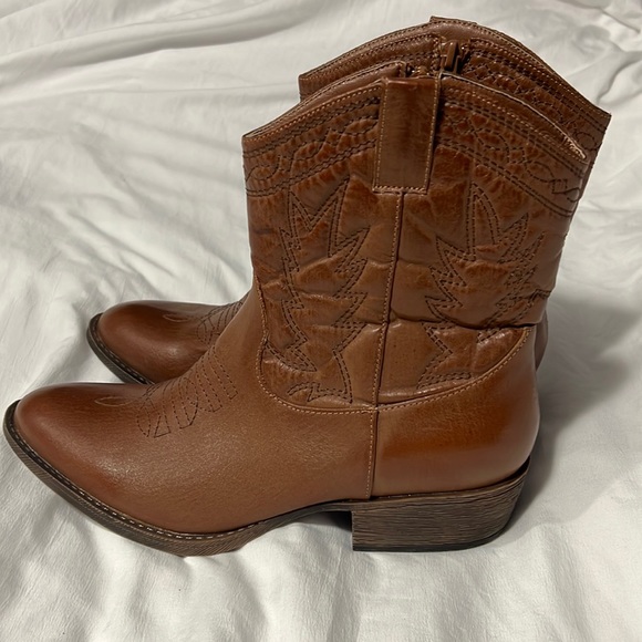 NEW Coconuts by Matisse Cowboy boots Urban Outfitters release  women’s Size 10M - Picture 1 of 4